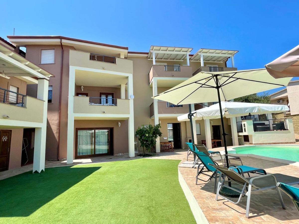 Apartment Romina Tergu Ngoại thất bức ảnh
